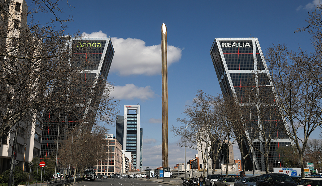 Pza Castilla cielo limpio