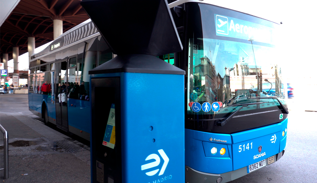 Nuevos tótems de venta de billetes en la línea Exprés Aeropuerto